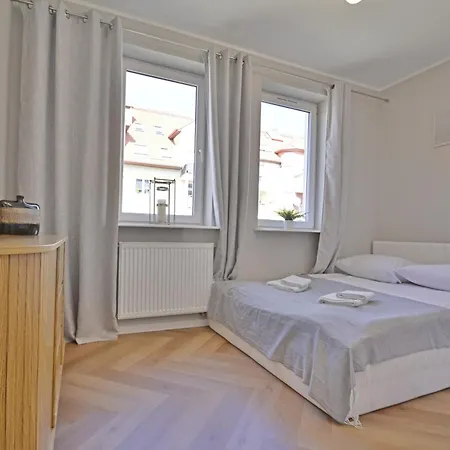 Apartmán Sunset - Sloneczne Dwa Pokoje, Kolej Ubb, Kawiarnie, Restauracje, Trasy Rowerowe